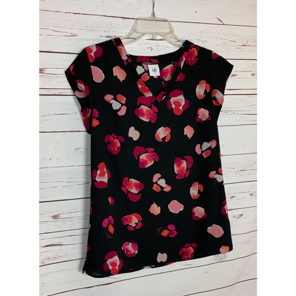 CAbi Women's S Small Black Pink Floral Short Sleeve Cute Petal Top Blouse #5523 - Picture 8 of 12